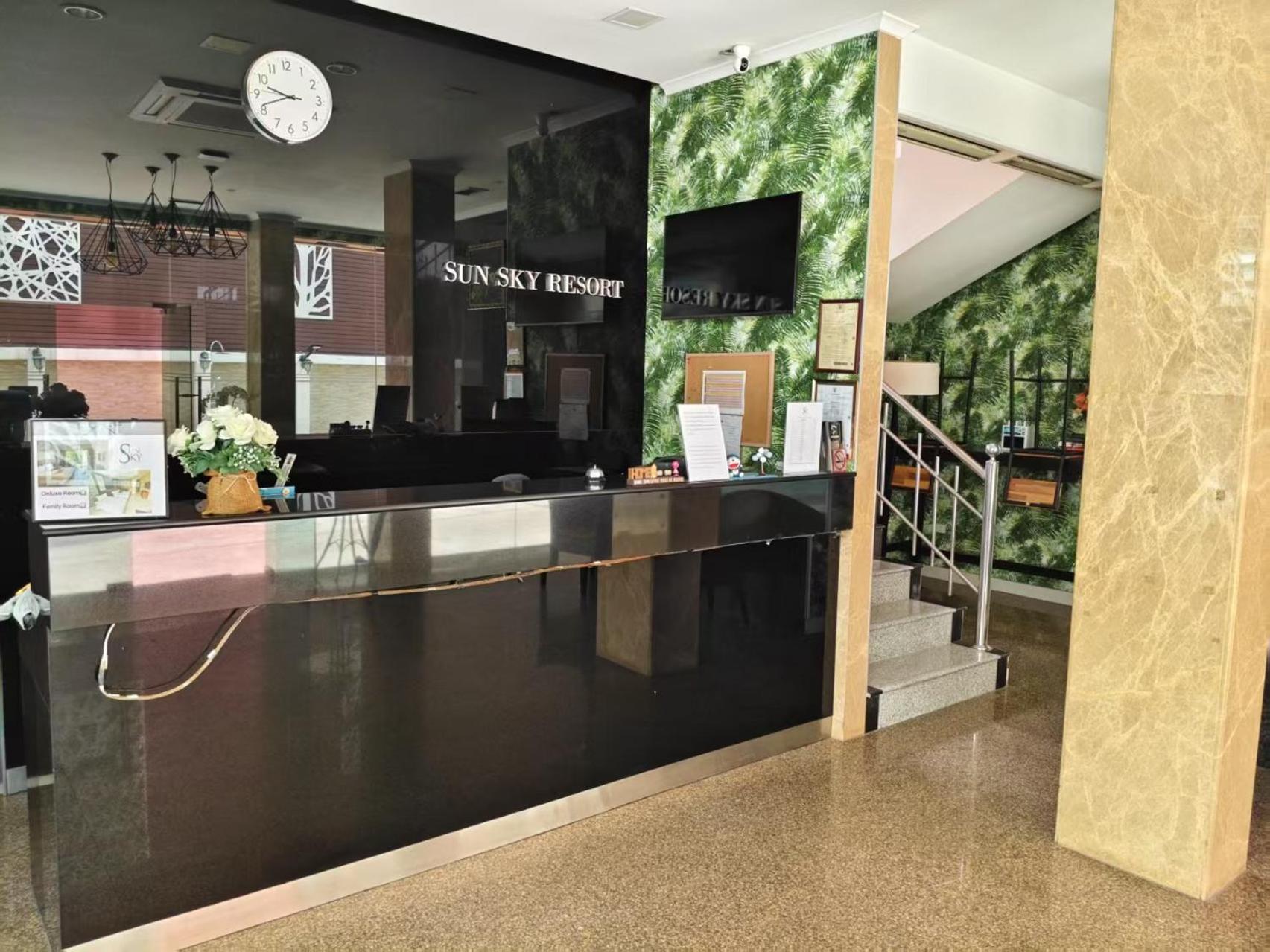 Sun Sky Resort Near Beach Jomtien Beach Extérieur photo