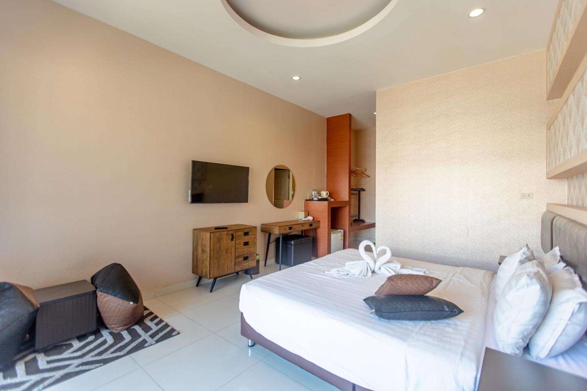 Sun Sky Resort Near Beach Jomtien Beach Extérieur photo