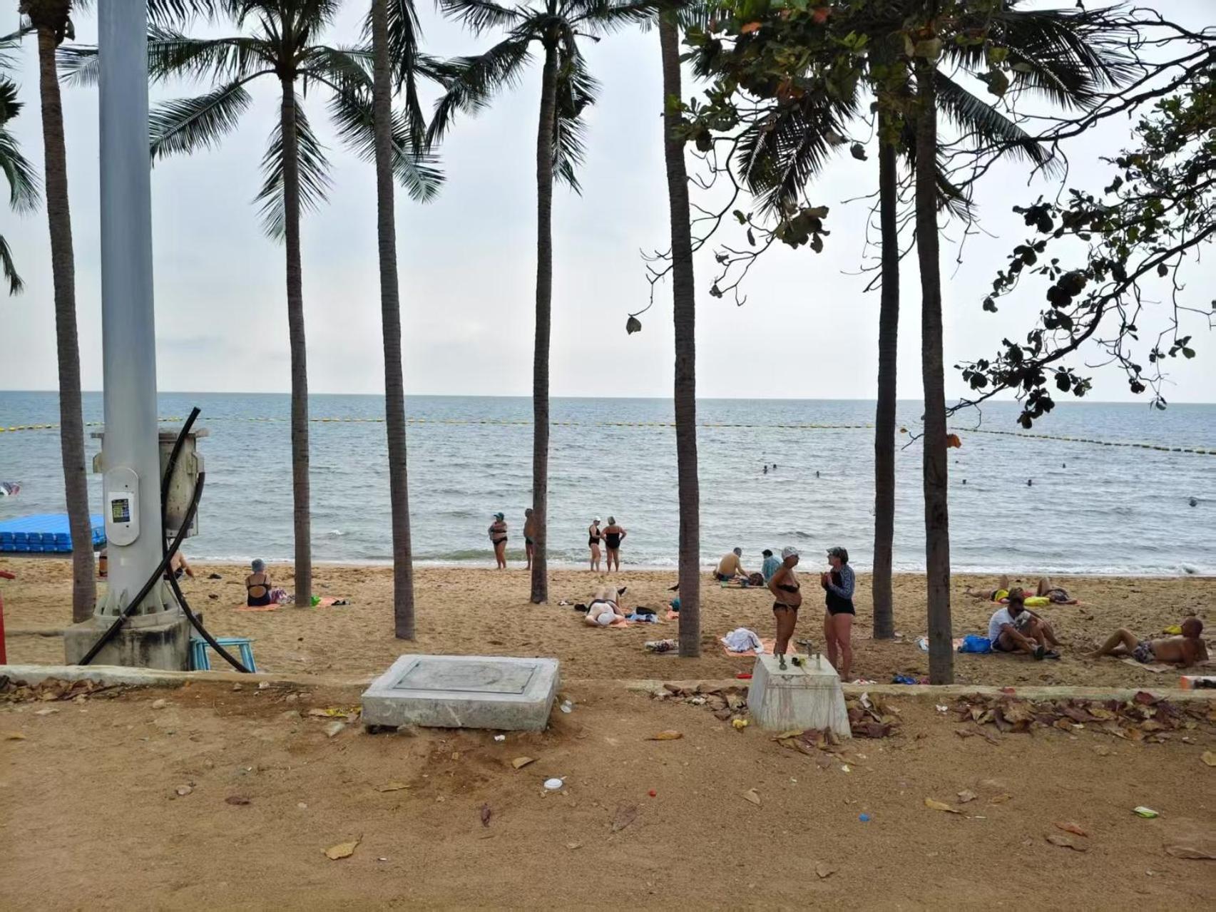 Sun Sky Resort Near Beach Jomtien Beach Extérieur photo