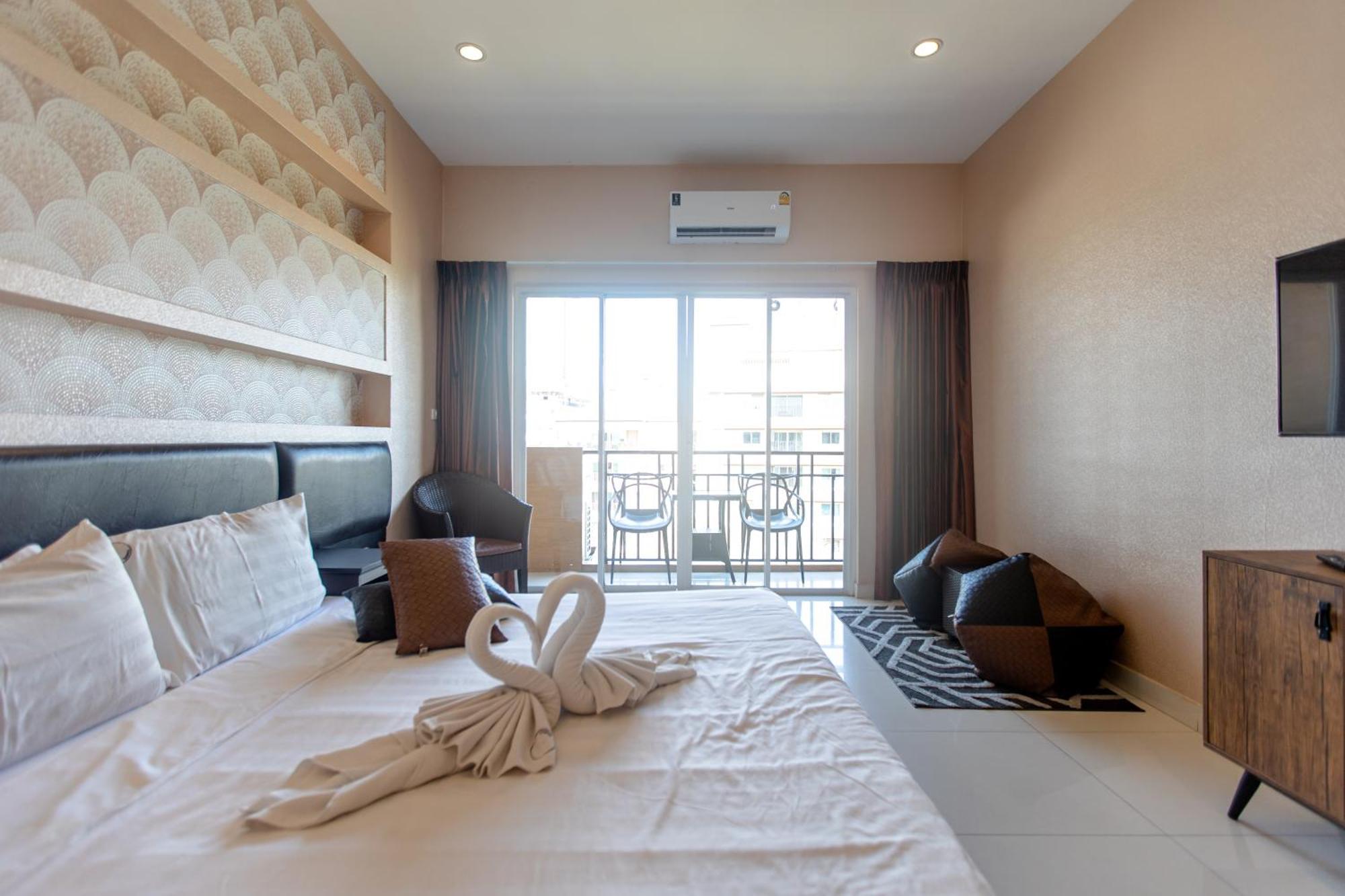 Sun Sky Resort Near Beach Jomtien Beach Extérieur photo