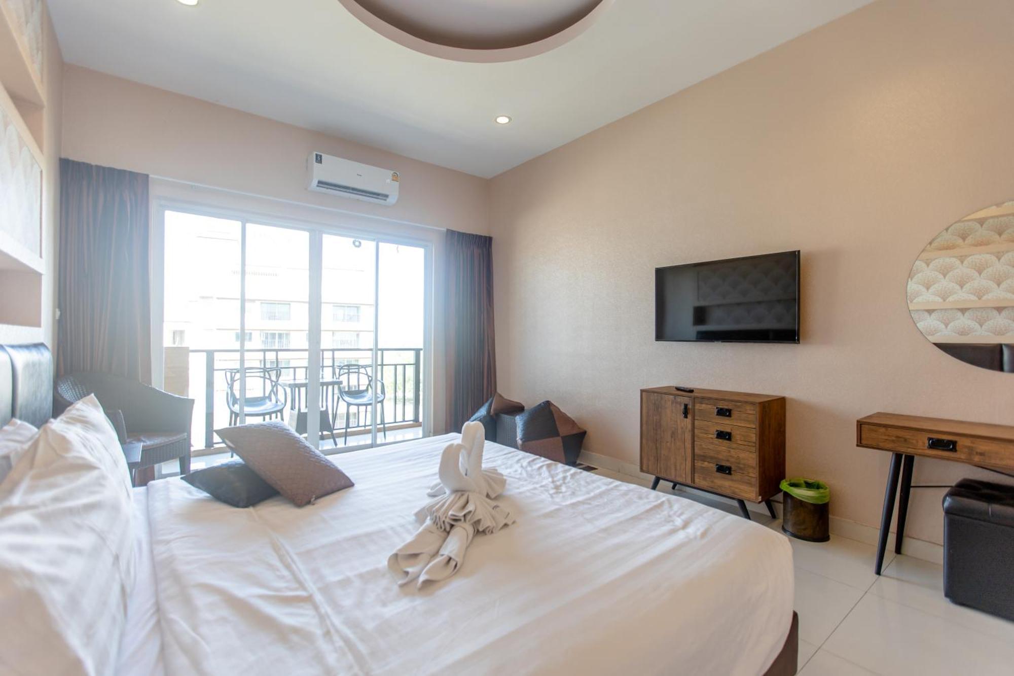 Sun Sky Resort Near Beach Jomtien Beach Extérieur photo